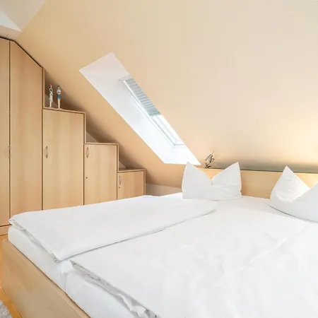 Residenz Am 4-63 *